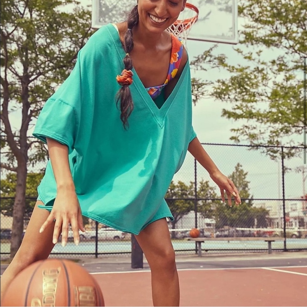 Free People Movement Hot Shot Reversible Set in Juniper Size Medium